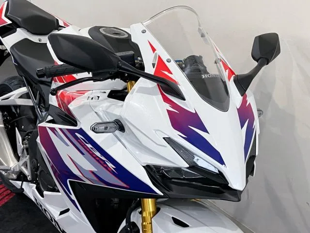 Honda CBR250RR 2025 — миниатюра 2