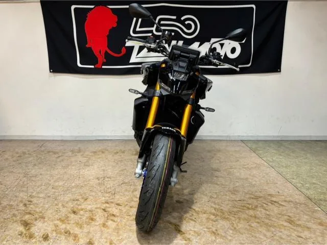 Yamaha MT-09 SP Brembo OHLINS 2024 — миниатюра 3