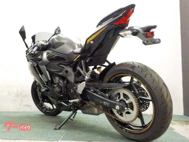 Kawasaki Ninja ZX-25R SE 2024 2022 — миниатюра 3