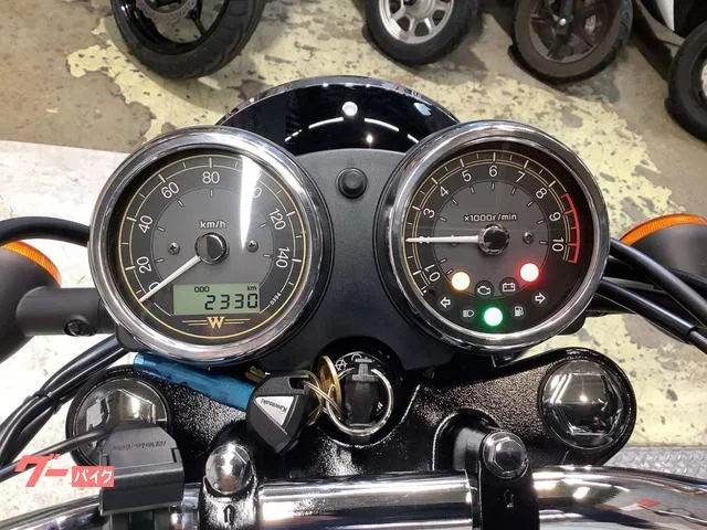 Kawasaki W230 ABS USB 2025 — миниатюра 5