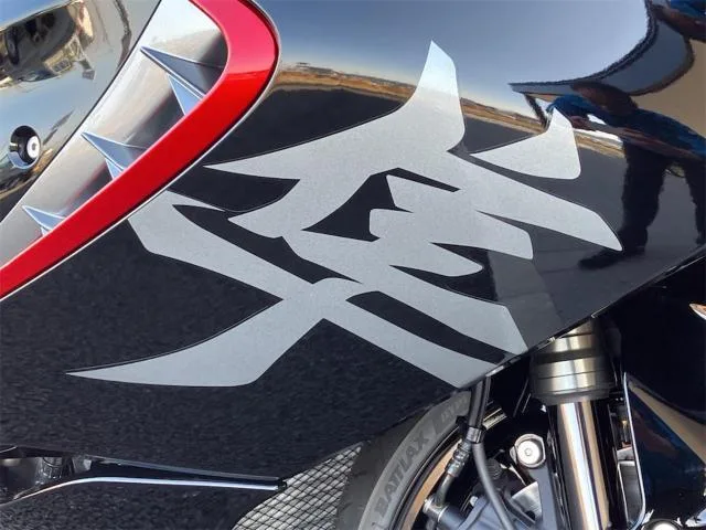 Suzuki (GSX1300R Hayabusa) / 2026 — миниатюра 2