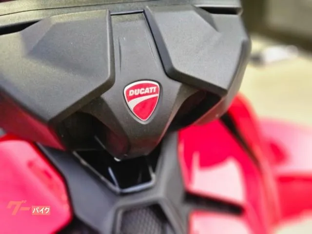 DUCATI V4S 2025 — миниатюра 2