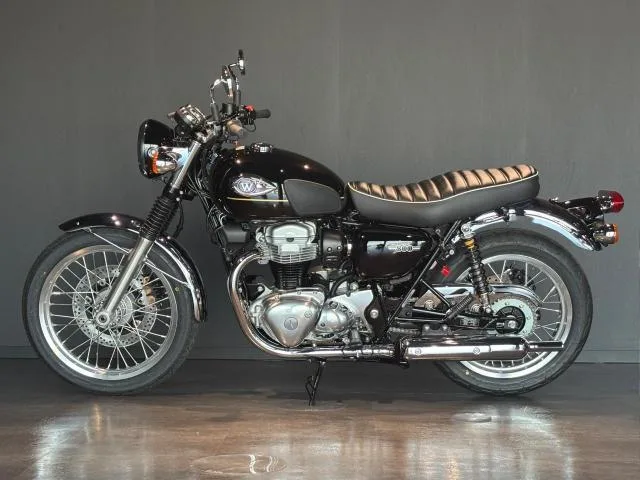 Kawasaki W800 MY2025 ETC2.0 2025 — миниатюра 2