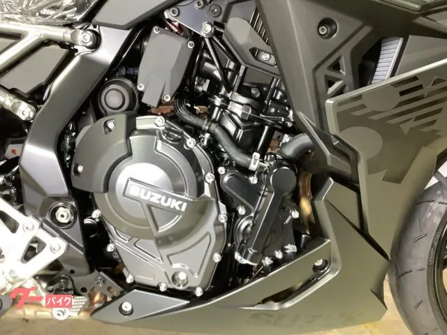 Suzuki GSX-8R EM1AA ABS LED No.2 2025 — миниатюра 2