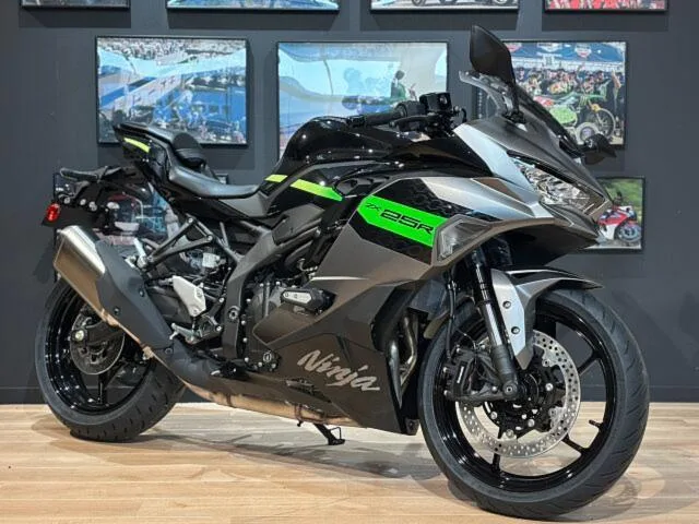 Kawasaki Ninja ZX-25R SE MY2026 2026 — фото 1, купить с доставкой в Москву