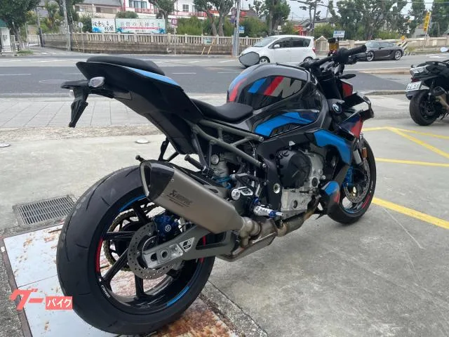 BMW M1000R 2026 — миниатюра 2