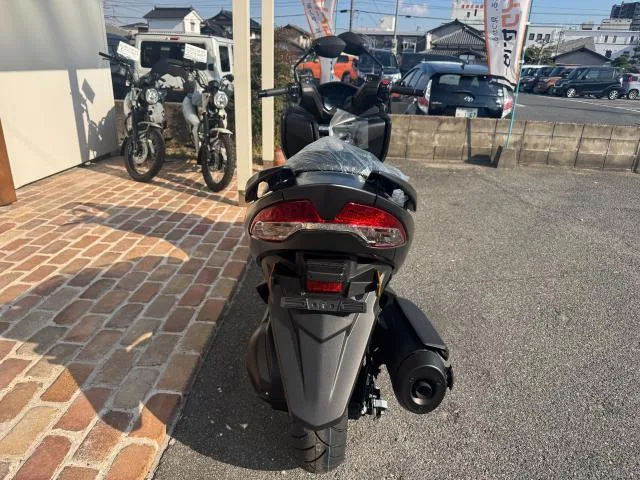 Suzuki 400 2025 — миниатюра 5