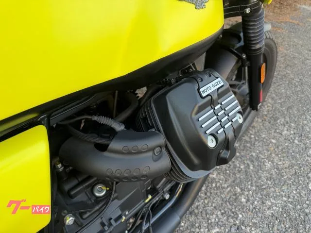 MOTO GUZZI V7 2022 — миниатюра 2