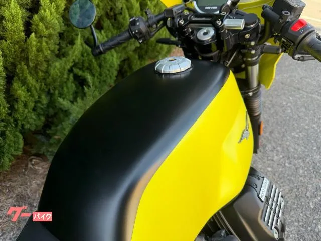 MOTO GUZZI V7 2022 — миниатюра 3