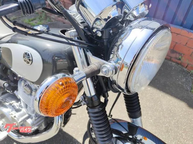 Yamaha SR400 2022 — миниатюра 4