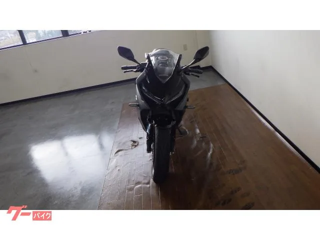 Honda CBR650R 2023 — миниатюра 3