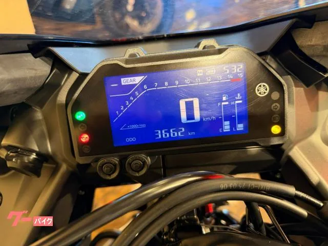 Yamaha YZF-R25 2025 — миниатюра 2