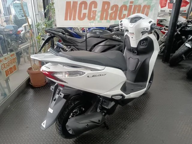 Honda 125/ 2026 8BJ-JK12 eSP 4 USBType-C LED 2026 — миниатюра 4