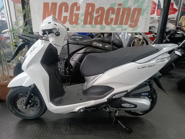 Honda 125/ 2026 8BJ-JK12 eSP 4 USBType-C LED 2026 — миниатюра 5