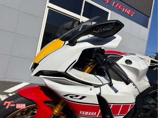 Yamaha YZF-R1 YSP 2022 — миниатюра 2