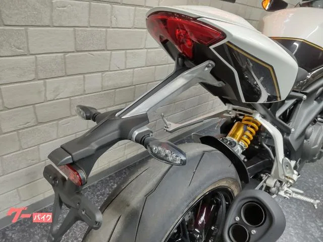 TRIUMPH 1200RR 2023 — миниатюра 5
