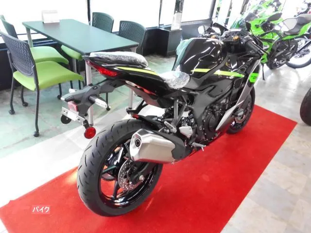 Kawasaki Ninja ZX-25R SE ABS/ / 2026 — миниатюра 5