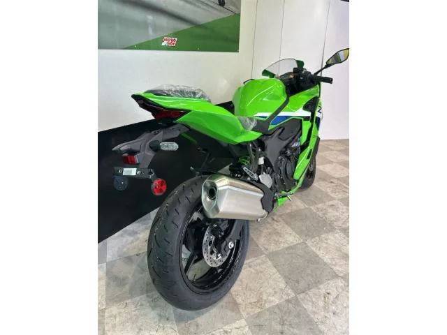 Kawasaki Ninja ZX-4RR SHOWA SFF-BP BFRC-lite 2026 — миниатюра 3
