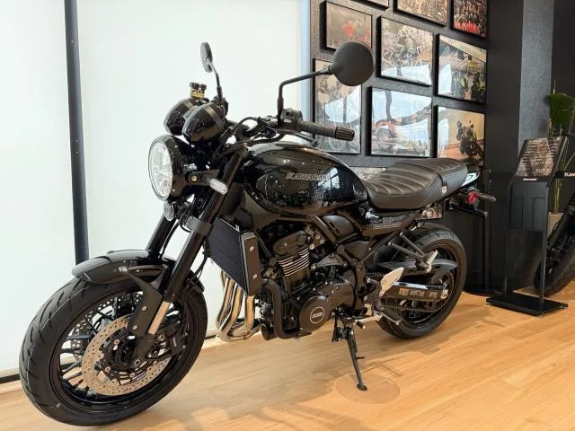 Kawasaki Z900RS Black Ball Edition 2026 — миниатюра 3
