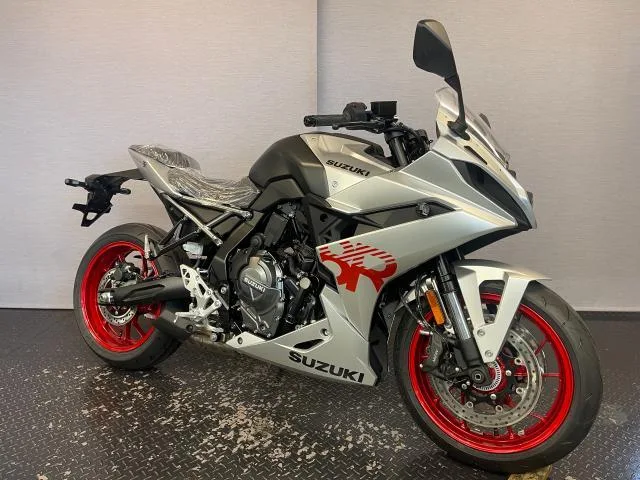 Suzuki GSX-8R EM1AA 2026 — фото 1, купить с доставкой в Москву