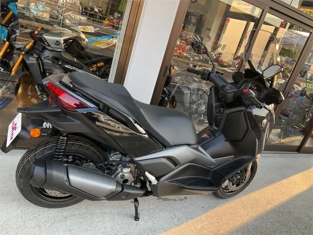 Yamaha X-MAX250 2025 — миниатюра 4