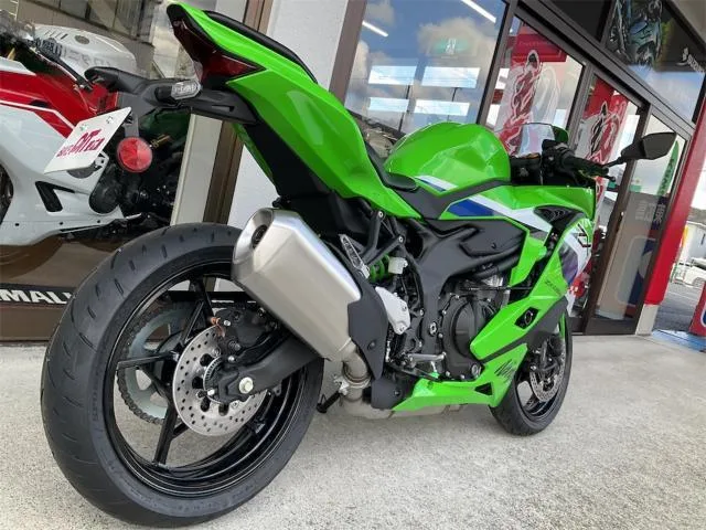 Kawasaki Ninja ZX-25RR 2026 NEW 2026 — миниатюра 5
