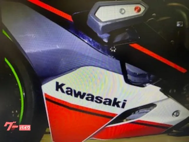 Kawasaki Ninja ZX-25R 2022 — миниатюра 3