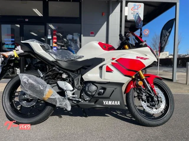 Yamaha YZF-R3 70th USB YSP5 2026 — миниатюра 2