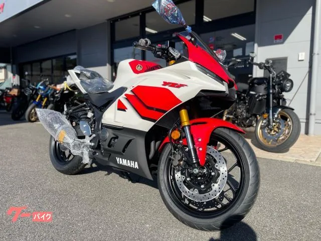 Yamaha YZF-R3 70th USB YSP5 2026 — миниатюра 3