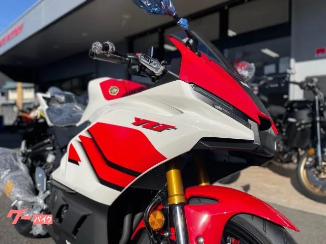 Yamaha YZF-R3 70th USB YSP5 2026 — миниатюра 4