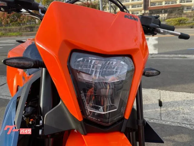 KTM 690SMC R 2026 — миниатюра 2