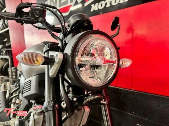Yamaha XSR155 FI LED USB 1 2022 — миниатюра 3