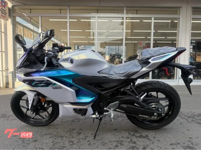 Yamaha YZF-R25 2025 — миниатюра 2