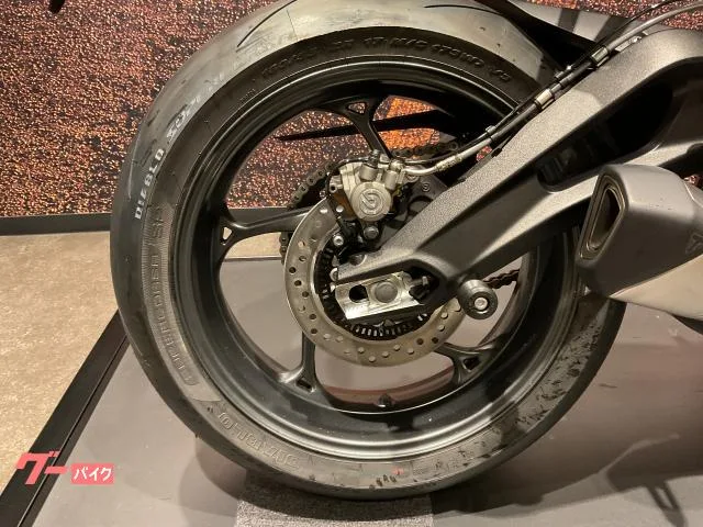 TRIUMPH 765RS 2025 — миниатюра 2