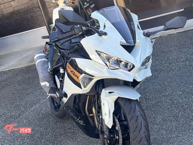 Kawasaki Ninja ZX-4R SE 2026 — миниатюра 3