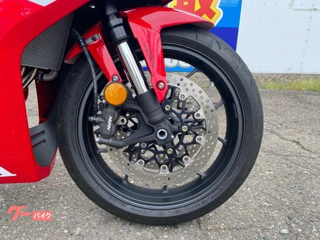 Honda CBR650R E-Clutch 2025 — миниатюра 2
