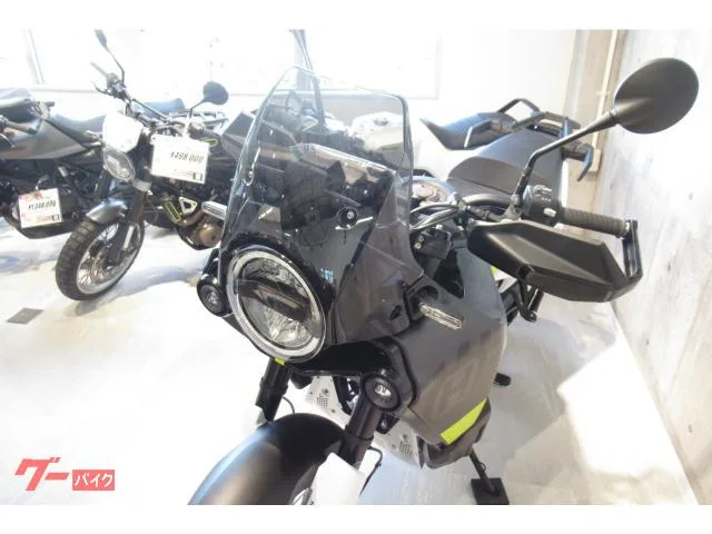 HUSQVARNA 901 2023 — миниатюра 3