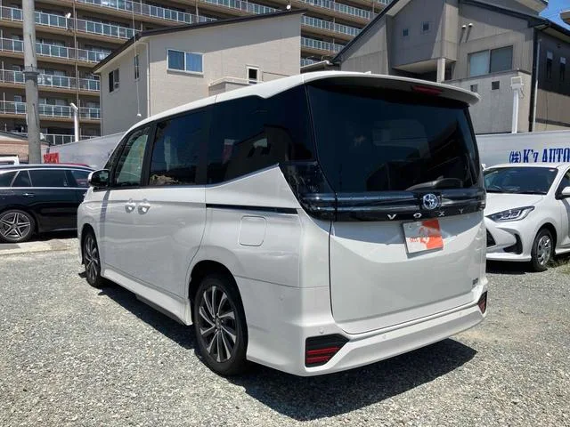 Toyota VOXY HYBRID S-Z 2025 — миниатюра 4
