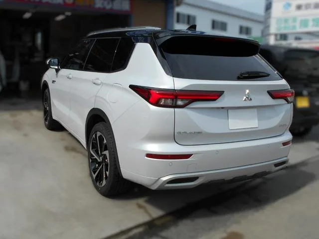 Mitsubishi OUTLANDER PHEV P 2022 — миниатюра 2
