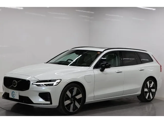 Volvo V60 ULTRA T6 AWD PLUGIN HYBRID 2025 — миниатюра 3