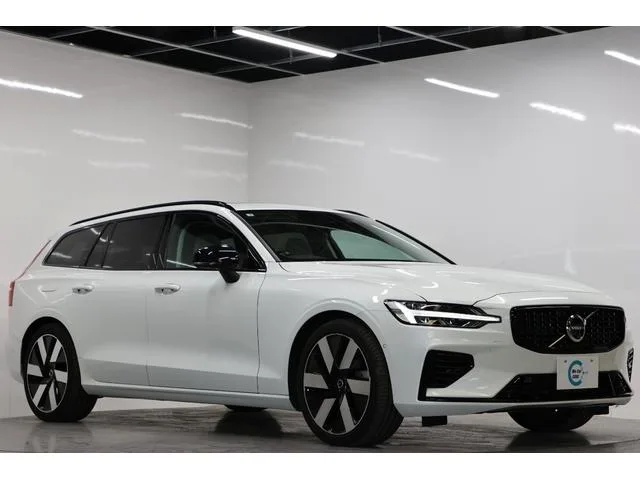 Volvo V60 ULTRA T6 AWD PLUGIN HYBRID 2025 — фото 1, купить с доставкой в Москву