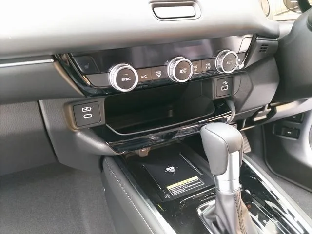 Honda VEZEL E:HEV Z 2025 — миниатюра 4