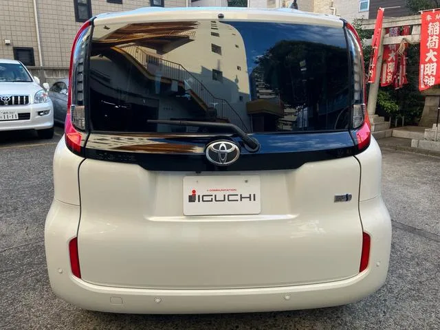Toyota SIENTA HYBRID Z 2023 — миниатюра 2