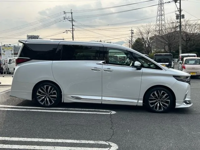 Toyota ALPHARD HYBRID Z 2023 — миниатюра 3