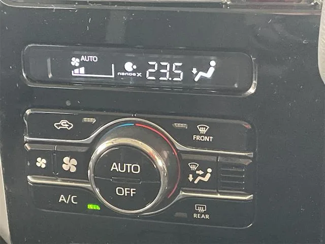 Toyota ROOMY CUSTOM G 2023 — миниатюра 2