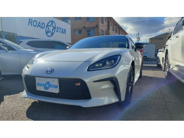 Toyota GR86 RZ 2023 — фото 1, купить с доставкой в Москву