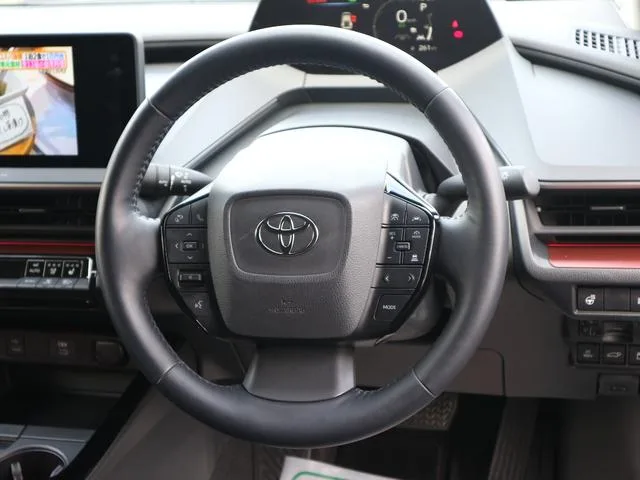 Toyota Prius Z 2023 — миниатюра 2