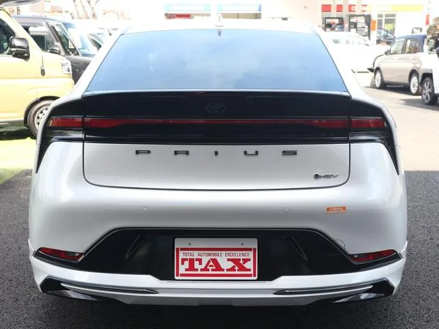 Toyota Prius Z 2023 — миниатюра 3