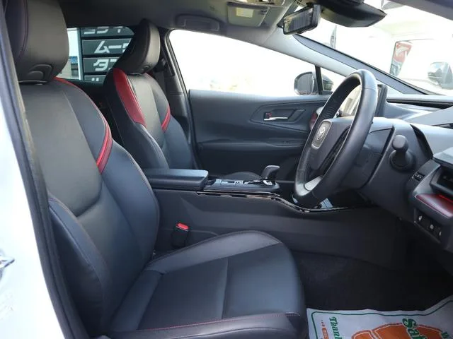 Toyota Prius Z 2023 — миниатюра 4