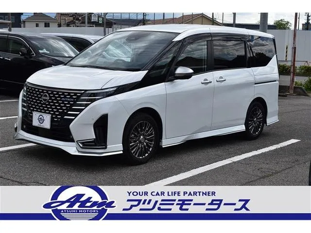 Nissan SERENA E-POWER AUTECH SPORTS SPEC 2025 — фото 1, купить с доставкой в Москву